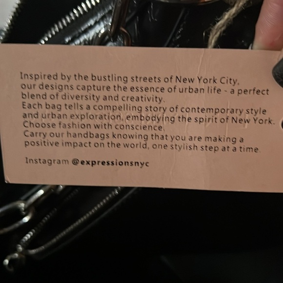 🖤🖤NWT- E/N EXPRESSIONS NYC SASSY/CLASSY BLACK SHOULDER BAG🖤🖤 - Picture 12 of 14